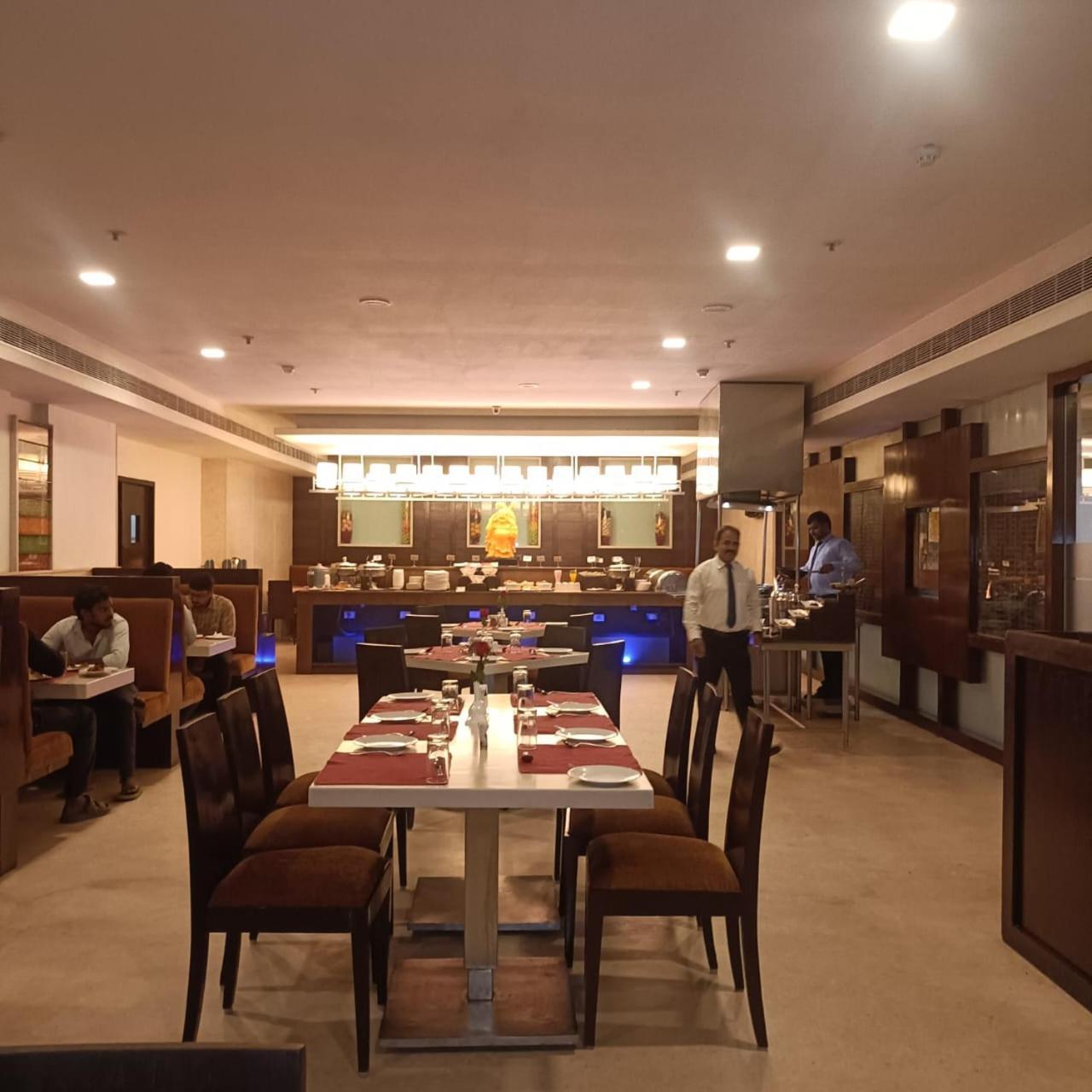 فندق Royal Park Kākināda المظهر الخارجي الصورة